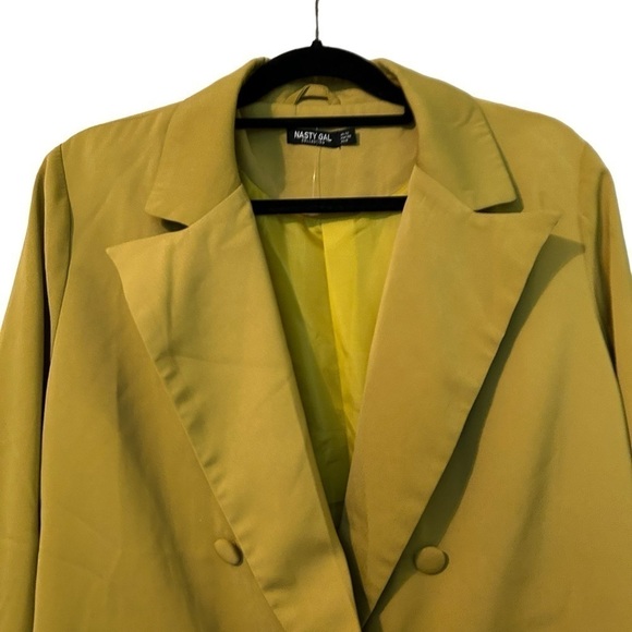 Nasty Gal Collection Chartreuse Double Breasted Fully Lined Deep Neckline Blazer - Picture 3 of 15